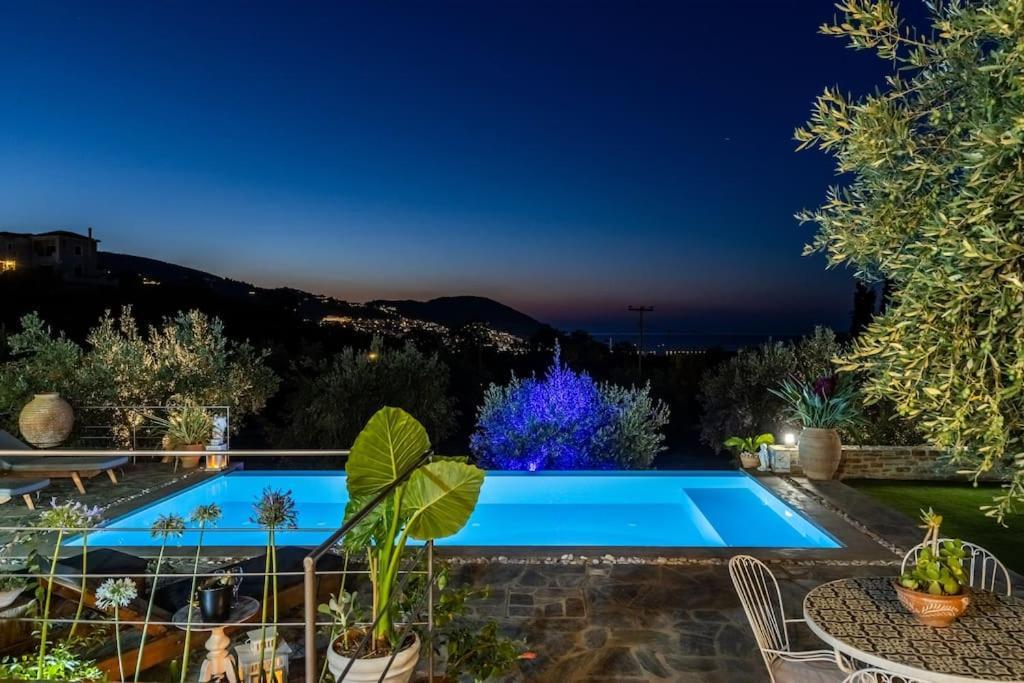 Skopelos Blue Heaven Pool Villa In Olive Grove ภายนอก รูปภาพ