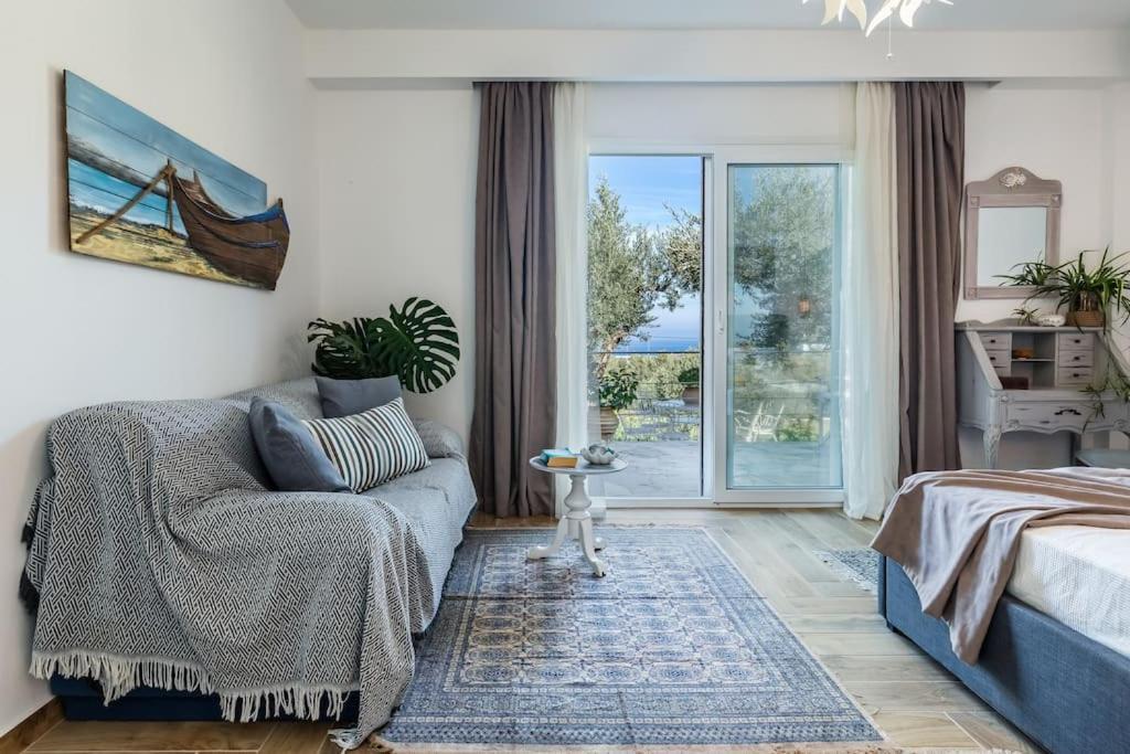 Skopelos Blue Heaven Pool Villa In Olive Grove ภายนอก รูปภาพ