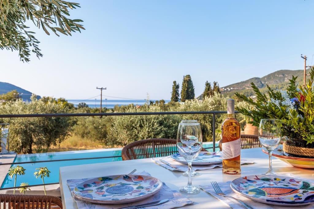Skopelos Blue Heaven Pool Villa In Olive Grove ภายนอก รูปภาพ